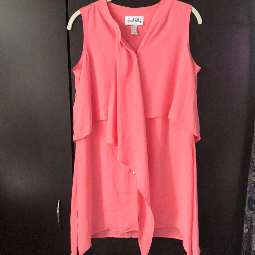 Sleeveless blouse
